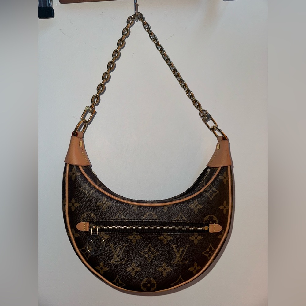 Louis Vuitton Loop Bag - Picture 3 of 16